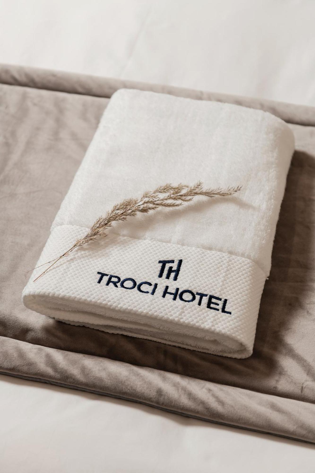 Troci Hotel Kamez Exterior photo